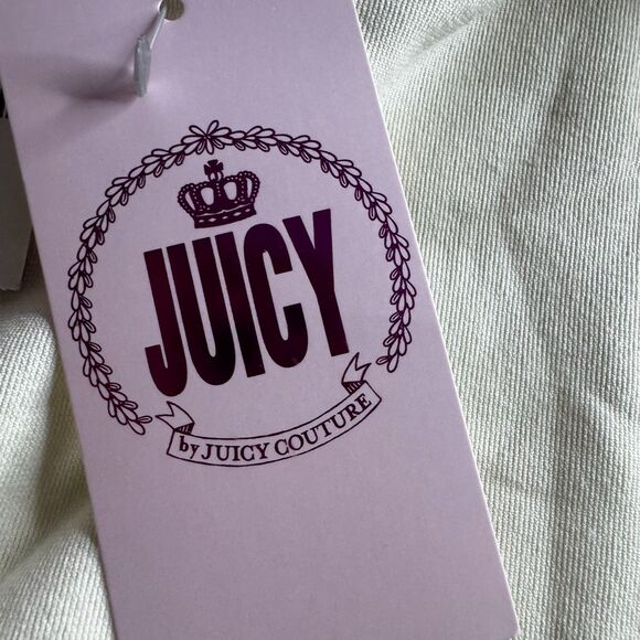 Y2K · Velour Revival · Luxe · Celebrity Off-Duty · Cozycore - Picture 6 of 10